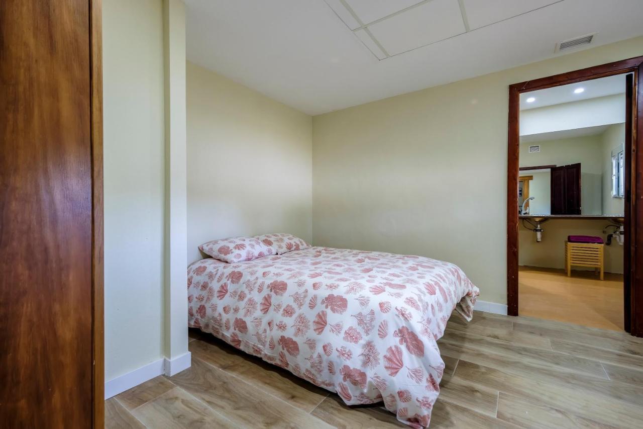 Vahadda House Apartment Palomares del Rio Exterior photo